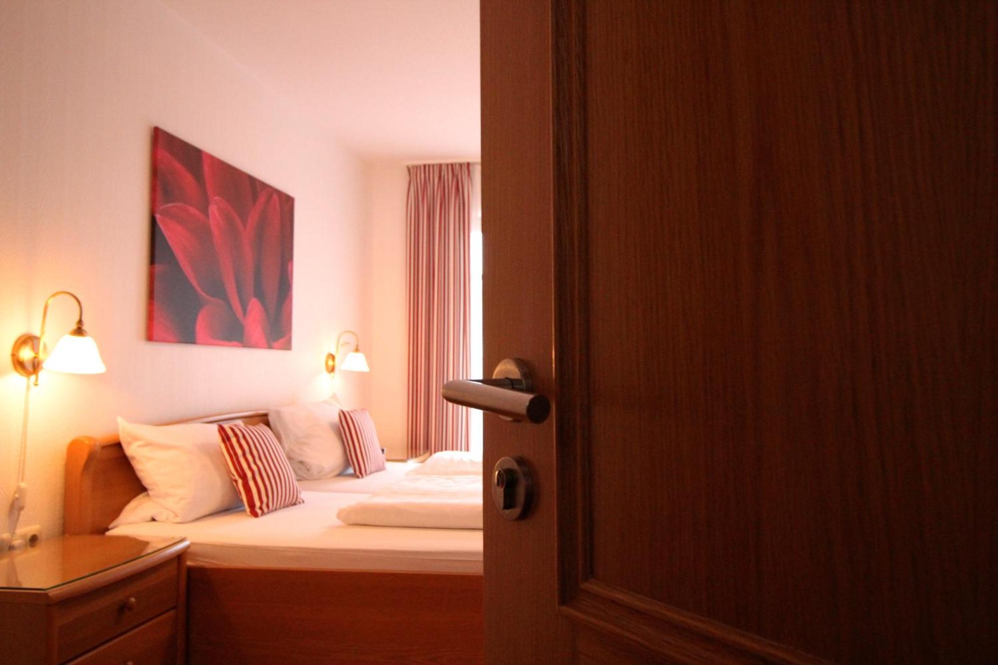 Hotel Waldgasthof Schoening Friesoythe Bilik gambar